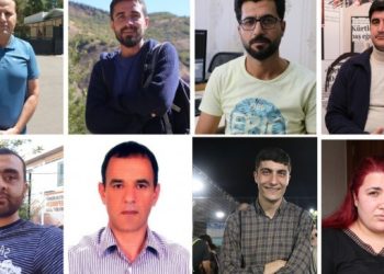 10 gazeteci gözaltına alındı