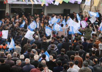 Şemzînan’da seçim bürosu açılışında ‘özgürlük’ vurgusu