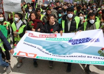 Depremin 2’nci ayında yürüyüş: Hesap sorana kadar susmayacağız