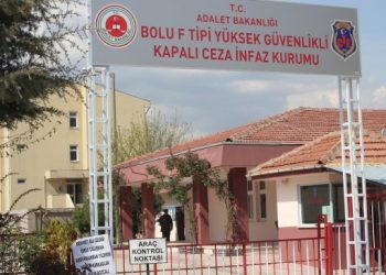 ‘Tahliyeleri engellenen tutuklular rehine olarak tutuluyor’