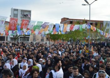 İzmir’de seçim büro açılışı: Yeni yüzyılın yüzü halklar olacak
