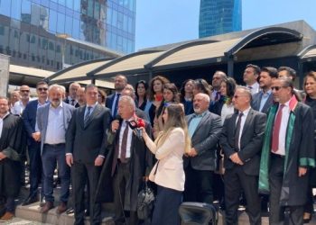 İzmir Barosu’nun eski yönetimi beraat etti