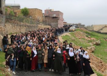 Görgün ve Kahraman için yürüyüş