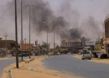 Sudan’da çatışmalar sürüyor: ABD elçiliğini kapattı, Irak çalışanlarını çekti