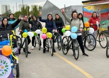 Londra’da pedallar Yeşil Sol Parti için çevrildi