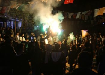 Riha ve İzmir’deki büro açılışında ‘başaracağız’ mesajı