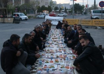 Şenyaşar ailesi, Amed KESK Şubeler Platformu ile iftarını açtı