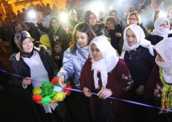 Amed’ten Wan’a kadın seçim büroları artırılıyor