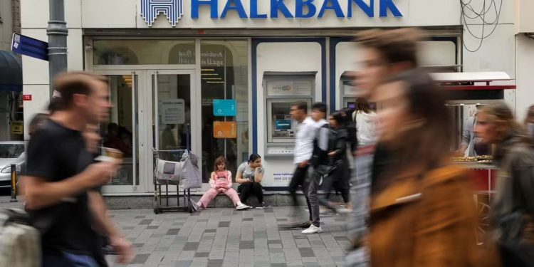 ABD Yüksek Mahkemesi'nden Halkbank kararı: Cezai kovuşturmaya olanak sağlayan karar iptal edildi
