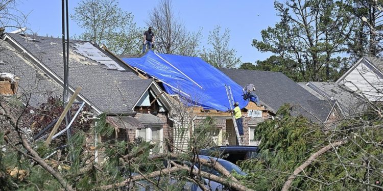 ABD'de sekiz eyaleti vuran hortumlarda en az 32 kişi yaşamını yitirdi