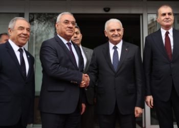 AKP listelerinden seçime giren DSP lideri Aksakal'ın hukuksuzluk skandalı ortaya çıktı: "Emekli hakim eşi apar topar Ankara'ya geldi"