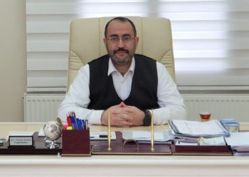 AKP’den aday olan eski Hatay İl Sağlık Müdürü hakkında yakalama kararı çıkarıldı