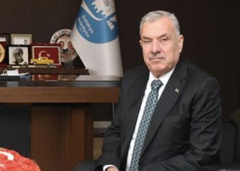 AKP’li başkanın kardeşi kiraladığı iş makinasını parçalara bölerek sattı