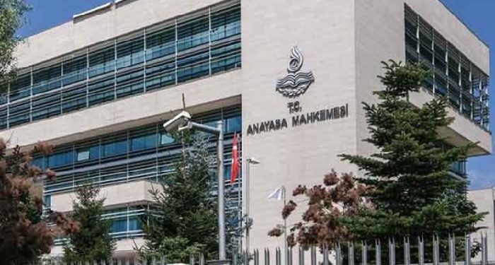 AYM, ‘hukuksuzluğu’ itiraf etti; hukuka dönülürse bütün suçlamalar düşer!