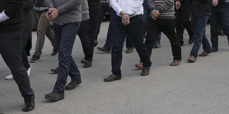 Adana’da, 265 gözaltı: 106 silah ele geçirildi