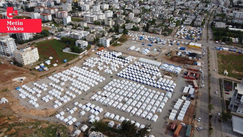 Adıyaman'da okullar sorunlarla açıldı: Ulaşım, internet, barınma