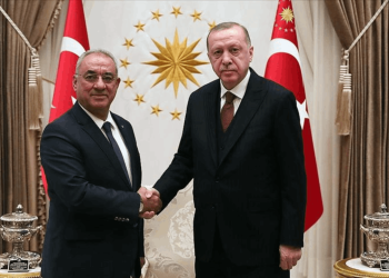 Ak güvercinin çilesi... Aksakal'ın dönüşümü; Dev Sol'dan çıktı yola, AKP'de verdi mola