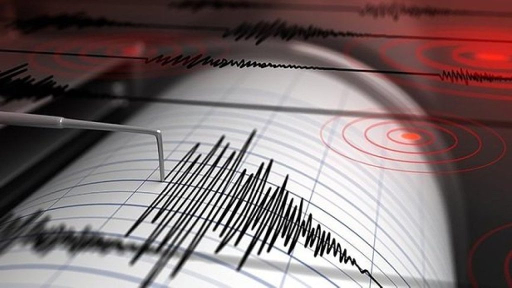 Akdeniz'de 4.2, Maraş'ta 4.0 büyüklüğünde deprem