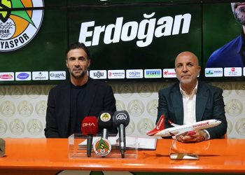 Alanyaspor'da Ömer Erdoğan dönemi başladı