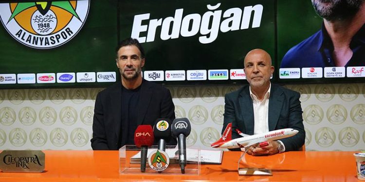 Alanyaspor'da Ömer Erdoğan dönemi başladı