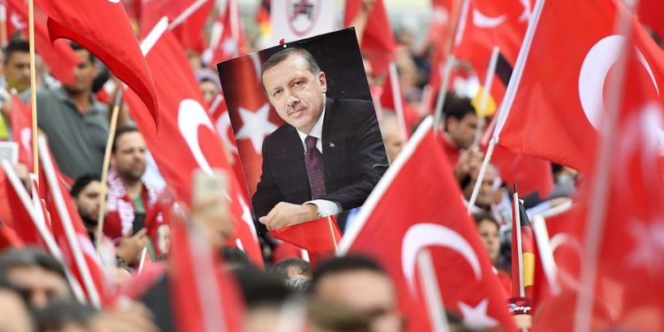 Almanya’da AKP’nin seçim etkinleri için ‘nefret söylemi’ uyarısı!