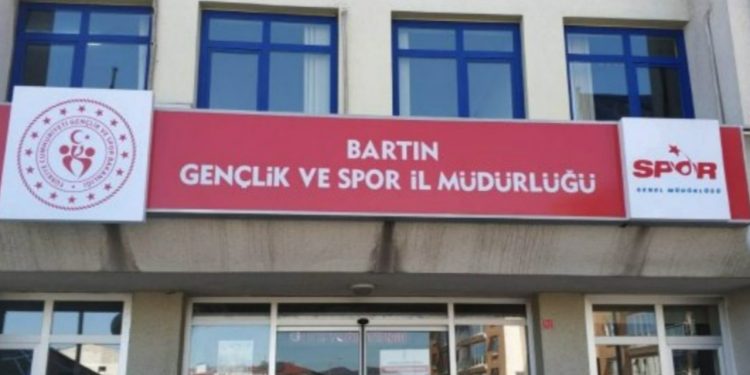 Amasra maden faciası davasına salon vermeyen Spor İl Müdürlüğü, AKP'ye salon vermiş