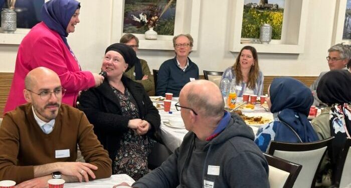 Amsterdam’daki Rumi Akşamı’nda Ramazan coşkusu: ‘Sizi tanıdıkça saygım artıyor’