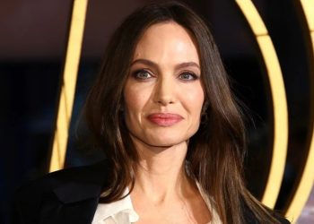 'Angelina Jolie başka sektöre geçiyor' iddiası
