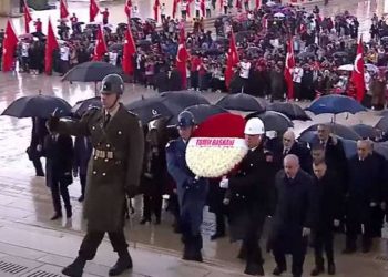 Anıtkabir'de 23 Nisan töreni yapıldı