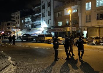 Antep'te silahlı kavga: Biri polis iki kişi öldü