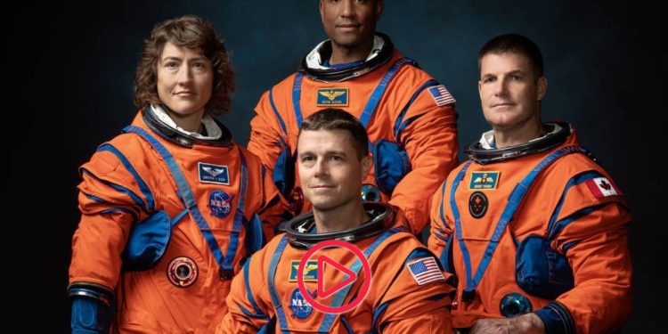 Artemis'in Ay görevinde siyah ve kadın astronotlar da görev alacak