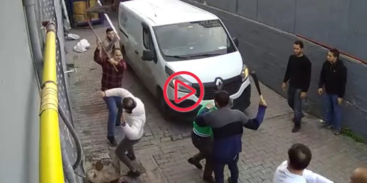 Bağcılar'da silahlı, beyzbol sopalı kavga: Bir ölü