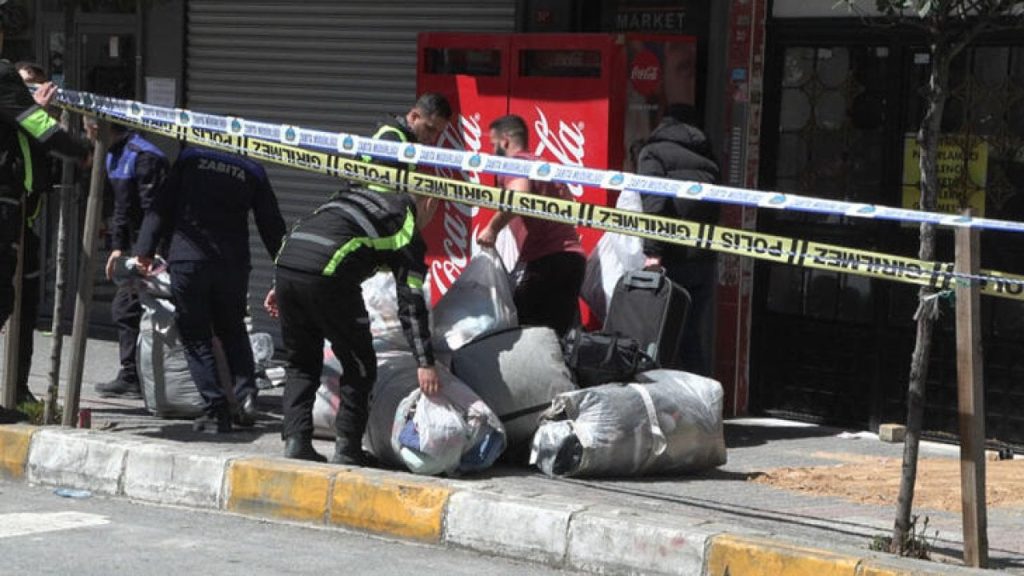 Bahçelievler'de kolonları patlayan bina için 10 dakikalık eşya izni