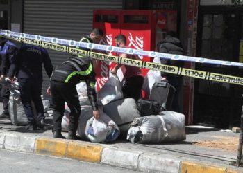 Bahçelievler'de kolonları patlayan bina için 10 dakikalık eşya izni