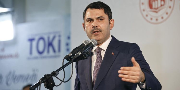 Bakan Kurum: İstanbul'da 1,5 milyon dönüşmesi gereken konut var