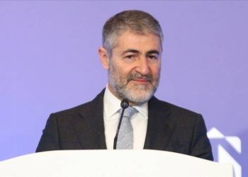 Hazine ve Maliye Bakanı Nureddin Nebati, "Rotamız doğru, yolumuz açıktır. Enflasyondaki düşüş üretimle, ihracatla ve istihdamla kalıcı hale geliyor" dedi. Cari dengenin depremlere rağmen beklentiler doğrultusunda gerçekleştiğini belirten Nebati, "Altın ve enerji hariç cari işlemler hesabı 834 milyon dolar fazla verdi" ifadesini kullandı.