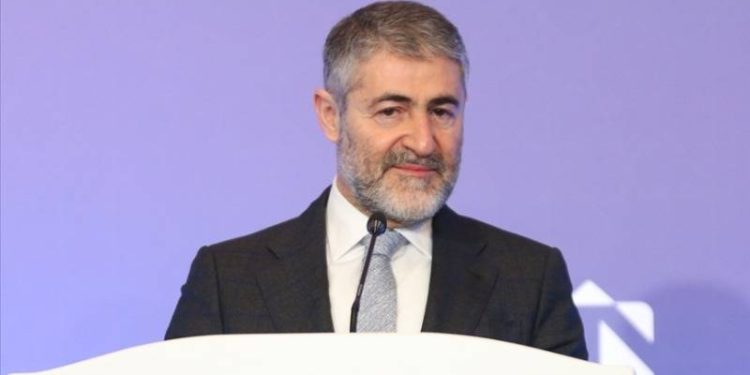 Hazine ve Maliye Bakanı Nureddin Nebati, "Rotamız doğru, yolumuz açıktır. Enflasyondaki düşüş üretimle, ihracatla ve istihdamla kalıcı hale geliyor" dedi. Cari dengenin depremlere rağmen beklentiler doğrultusunda gerçekleştiğini belirten Nebati, "Altın ve enerji hariç cari işlemler hesabı 834 milyon dolar fazla verdi" ifadesini kullandı.