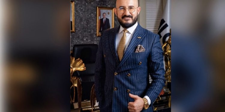 Bakanlarla fotoğrafları çıkan Alagöz hakkında yeni taciz iddiası: ‘Başımı salladım, konuşmasını dinledim’