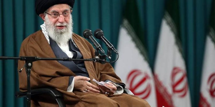 Başörtüsü takmak dini ve yasal bir zorunluluk, ihlal etmek haramdır