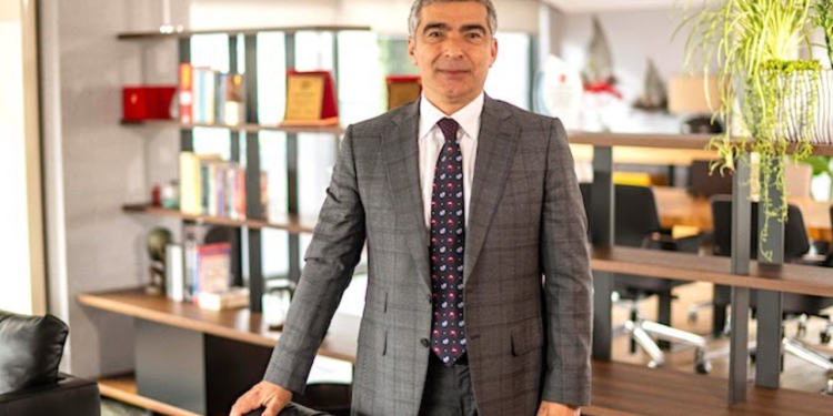 Bedava gelen aşıları 12 milyon dolara devlete satmıştı: AKP'den aday oldu