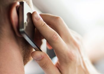 Belçika’da çalışanlara mesai dışında telefonlarını kapama hakkı yürürlüğe girdi