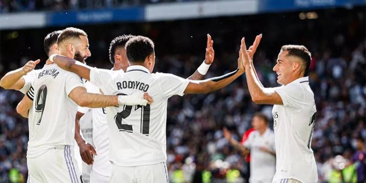 Benzema 7 dakikada hat-trick yaptı, Real Madrid Valladolid'e fark attı