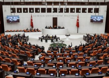 Beştaş: AYM’ye doğrudan yürütmenin başı telefon açtı mı?