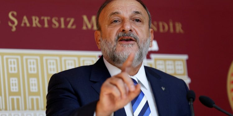 Bir zamanlar Bahçeli'nin sağ koluydu: Oktay Vural, İYİ Parti'ye neden katılmadığını yıllar sonra anlattı