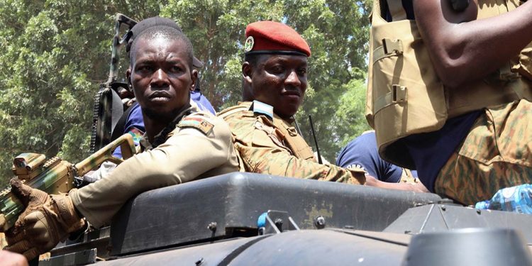 Burkina Faso'da yine silahlı saldırı: 60 sivil öldü