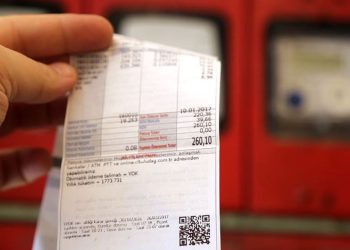 CHP'li Ahmet Akın: Yedi haneden biri faturasını ödeyemiyor