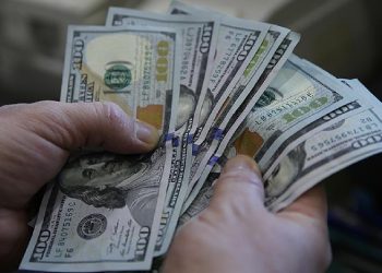 CHP'li Karabat'tan tepki: İkili sisteme geçildi, Kapalıçarşı’da kur vurgunu yapılıyor