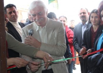 Çandar Amed'te Kürtçe seslendi: Erdoğan despot iktidarını da al,git bu topraklardan!