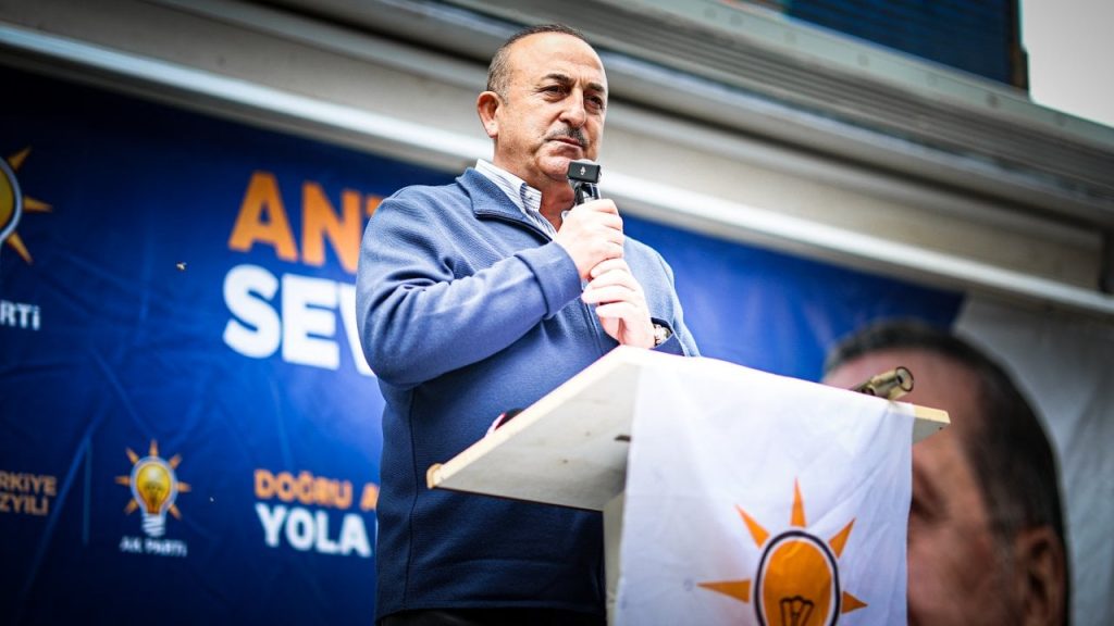 Çavuşoğlu: Suriye'den çekildiğimiz an kan gövdeyi götürür