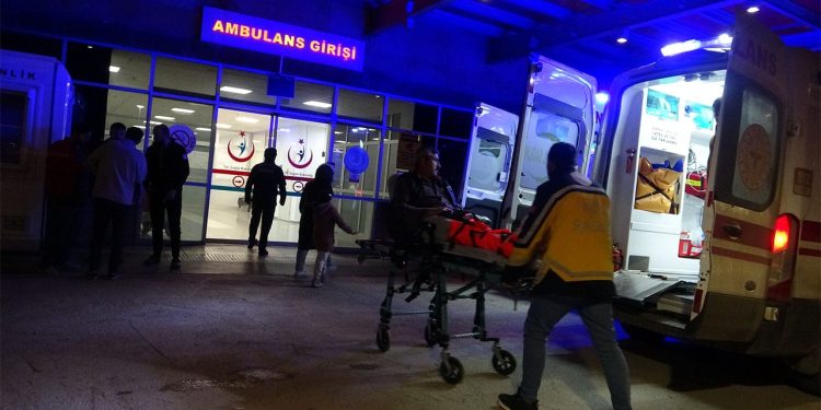 Çorum'da camiden çıkanlara ateş açıldı: Altı yaralı